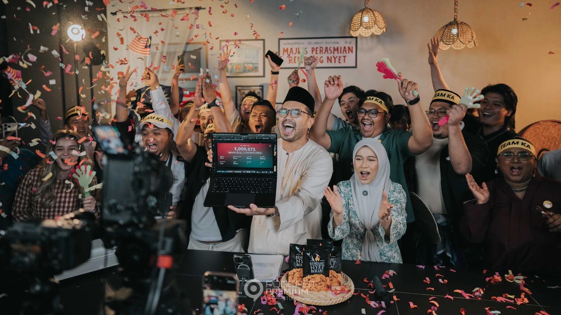 Sold-out celebration after a live session